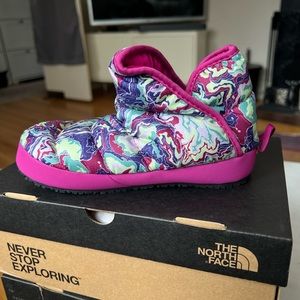New in box Kids size 13 The North Face Thermoball Traction Booties